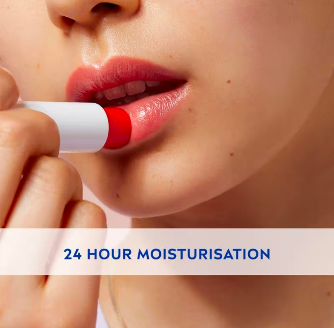NIVEA
Tinted Lip Balm with Natural oils & 24H melt-in moisture- Fruity Strawberry Shine
(4.8gm)